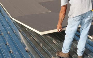 benefits of insulating Row Of Trees flat roofing